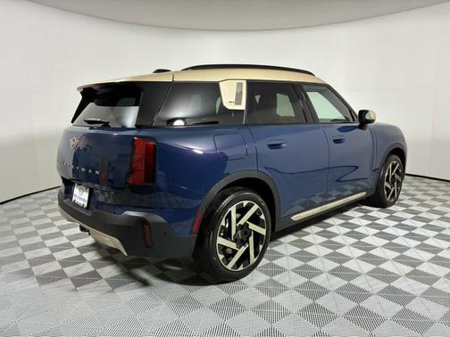 Indigo 2027 MINI Countryman S