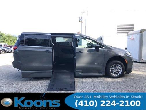 2024 Chrysler Pacifica Touring-L