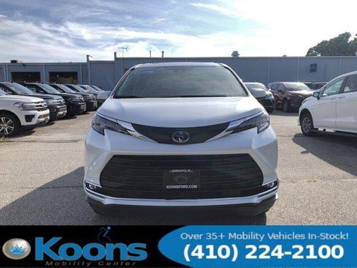 2024 Toyota Sienna XLE