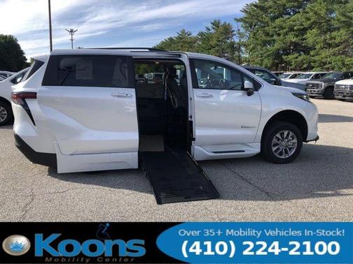 2024 Toyota Sienna XLE