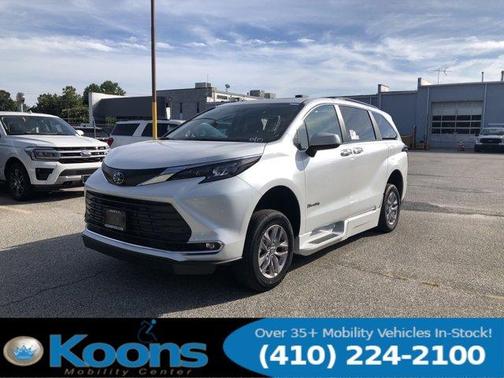 2024 Toyota Sienna XLE