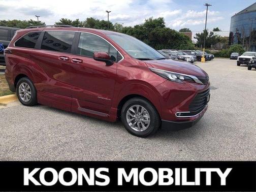 2024 Toyota Sienna XLE