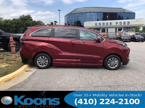 2024 Toyota Sienna XLE
