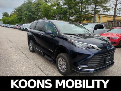 2024 Toyota Sienna XLE