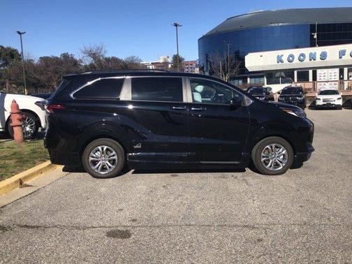 2023 Toyota Sienna XSE