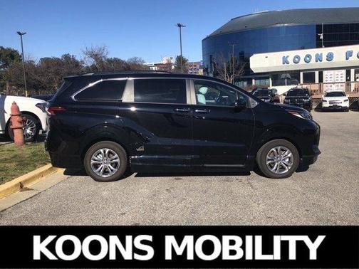 2023 Toyota Sienna XSE