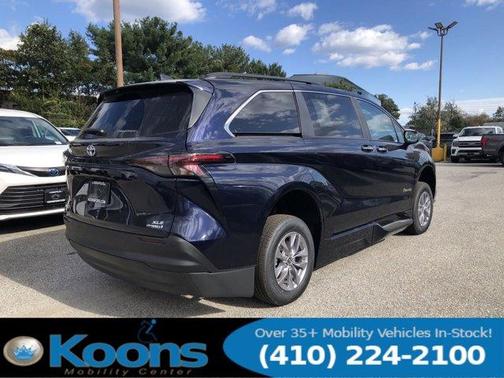 2024 Toyota Sienna XLE