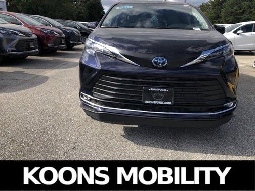 2024 Toyota Sienna XLE