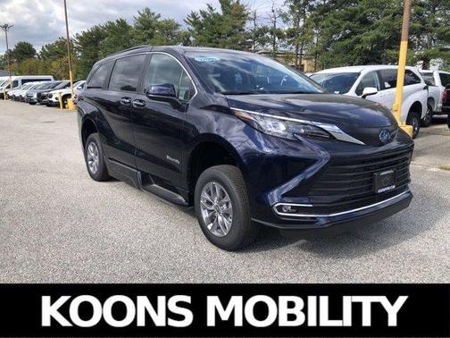 2024 Toyota Sienna XLE
