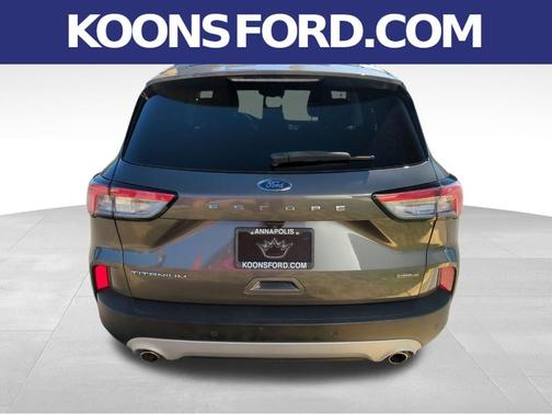 2021 Ford Escape Titanium Hybrid
