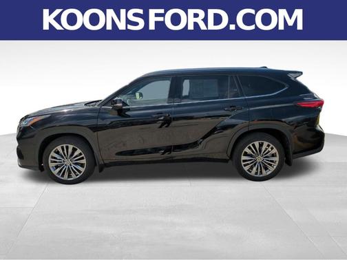 2022 Toyota Highlander Platinum