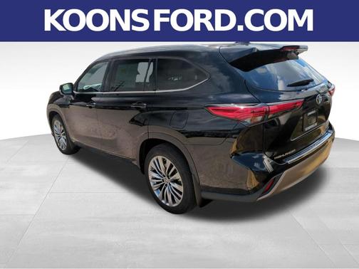 2022 Toyota Highlander Platinum