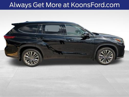 2022 Toyota Highlander Platinum
