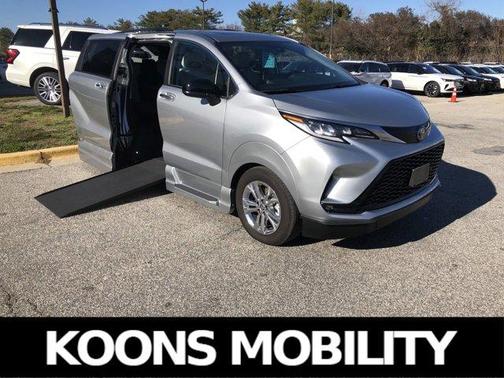 2023 Toyota Sienna XSE 25th Anniversary