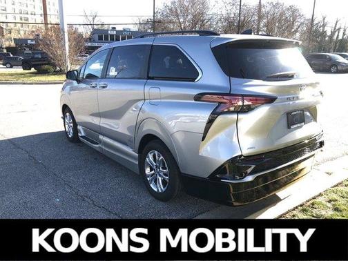 2023 Toyota Sienna XSE 25th Anniversary