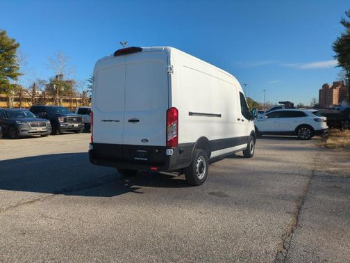 2026 Ford Transit-250 148 WB Medium Roof Cargo