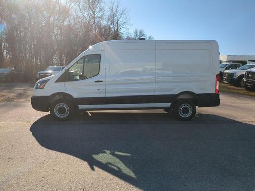 2026 Ford Transit-250 148 WB Medium Roof Cargo