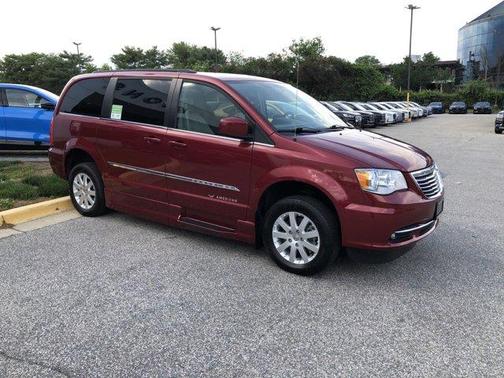 2015 Chrysler Town & Country Touring