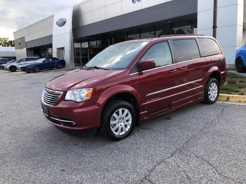2015 Chrysler Town & Country Touring