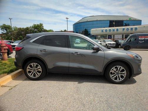 2022 Ford Escape SEL