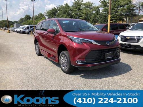 2024 Toyota Sienna XLE