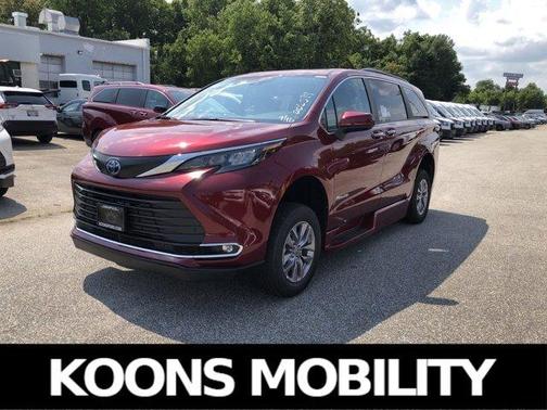 2024 Toyota Sienna XLE