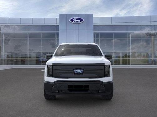 2025 Ford F-150 Lightning Pro