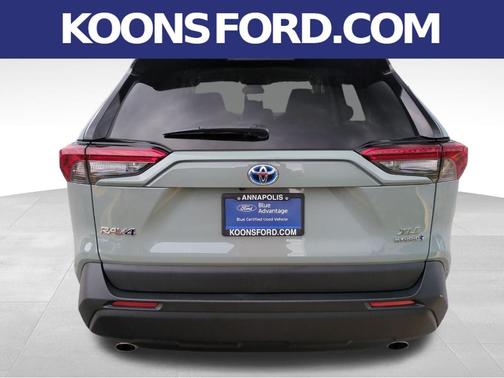 2022 Toyota RAV4 Hybrid XLE