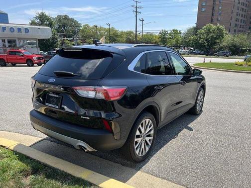 2022 Ford Escape Titanium