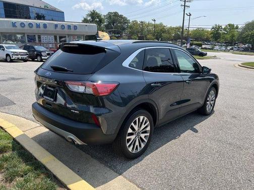 2022 Ford Escape Titanium