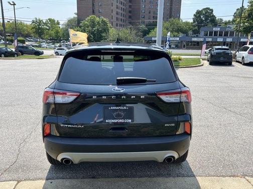 2022 Ford Escape Titanium