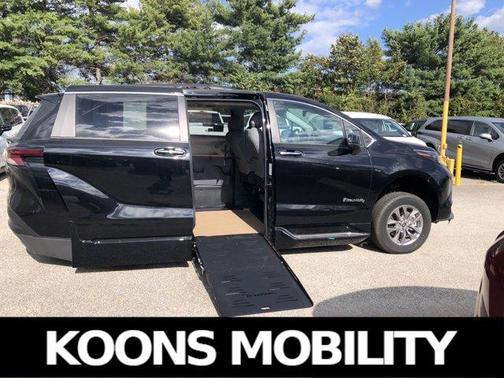 2024 Toyota Sienna XLE