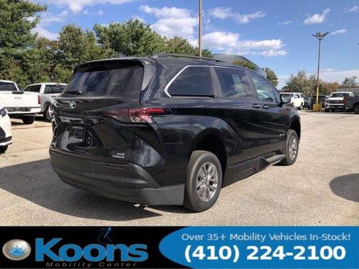 2024 Toyota Sienna XLE