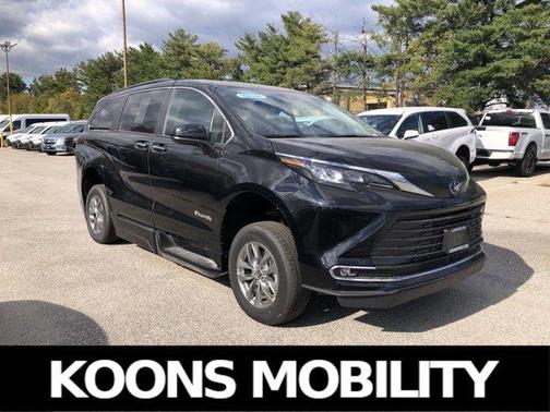 2024 Toyota Sienna XLE