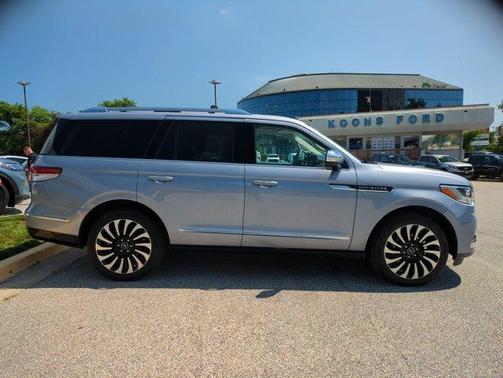 2022 Lincoln Navigator Black Label