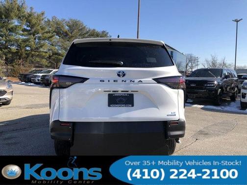2024 Toyota Sienna LE