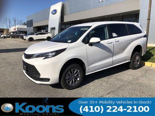 2024 Toyota Sienna LE