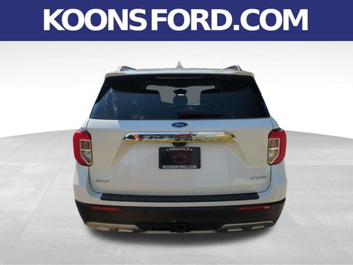 White Metallic 2024 Ford Explorer XLT