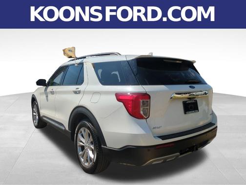 White Metallic 2024 Ford Explorer XLT
