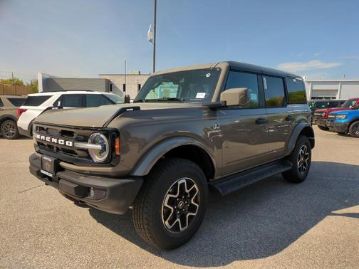 Gray 2026 Ford Bronco Outer Banks