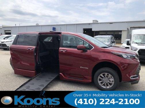 2024 Toyota Sienna XLE