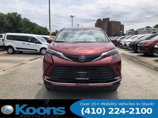 2024 Toyota Sienna XLE