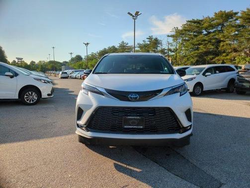 2024 Toyota Sienna XSE 7 Passenger