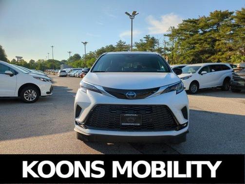 2024 Toyota Sienna XSE 7 Passenger