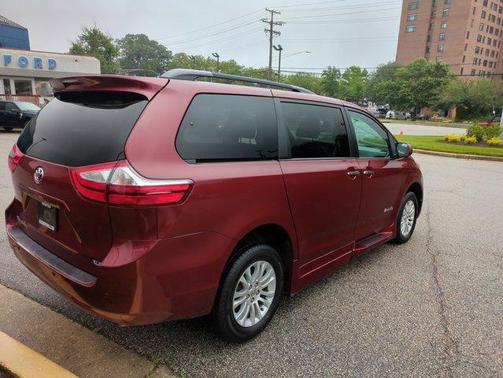 2015 Toyota Sienna