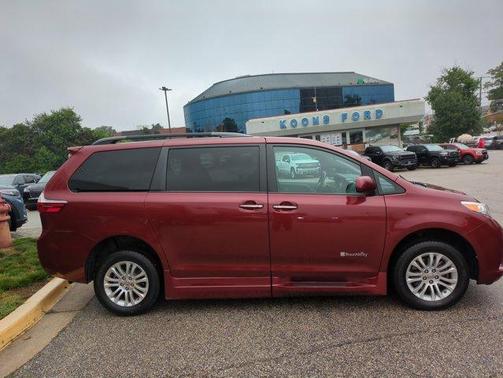 2015 Toyota Sienna