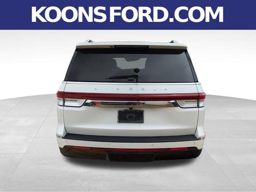2022 Lincoln Navigator L Reserve