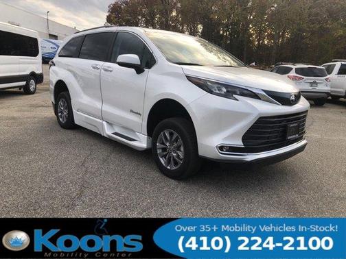 2024 Toyota Sienna XLE