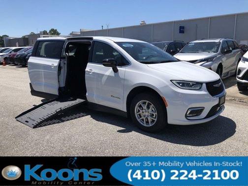 2024 Chrysler Pacifica Touring