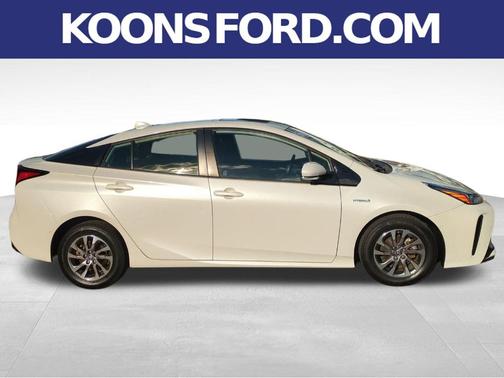 2019 Toyota Prius XLE